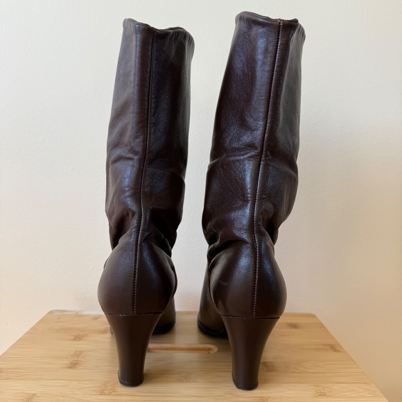 Vintage 80s Sleek mid-calf heeled boots in rich chocolates brown 🤎 - Picture 4 of 9